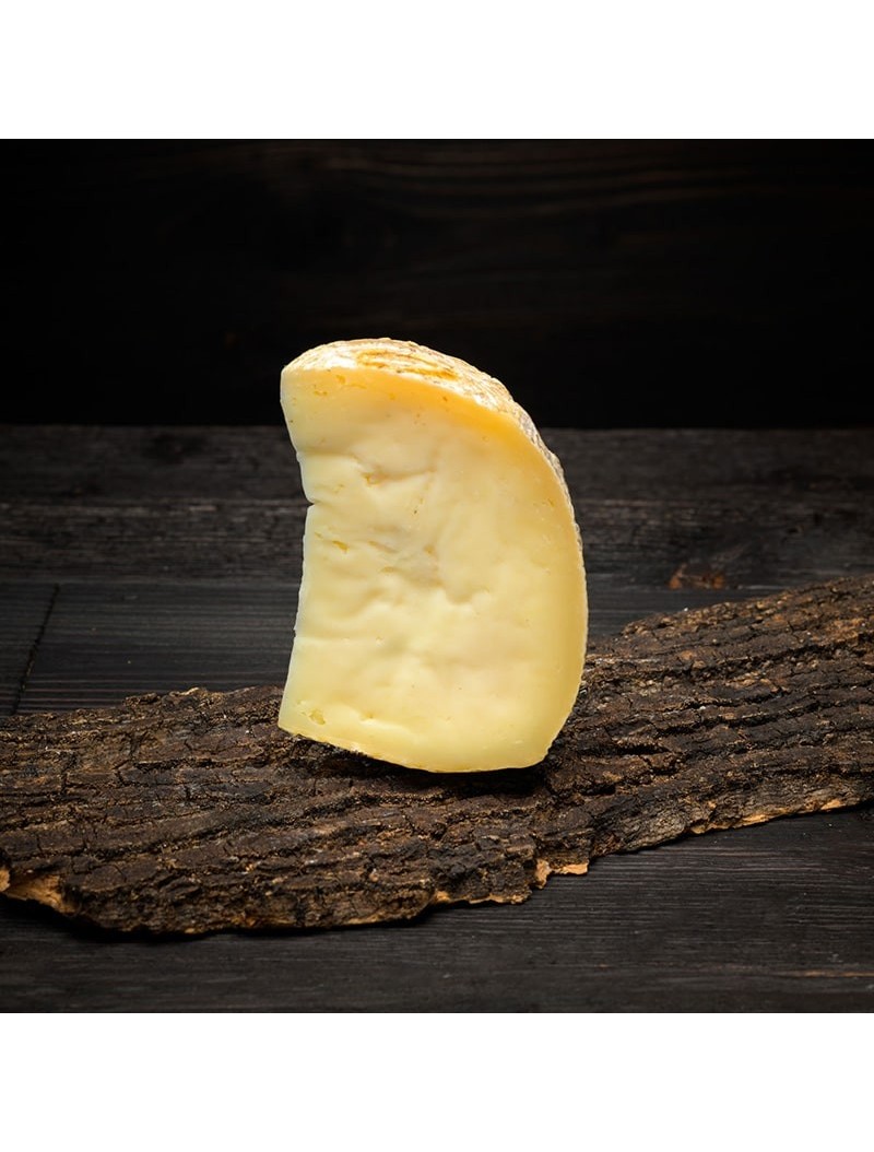 Toma Montecauri cheese